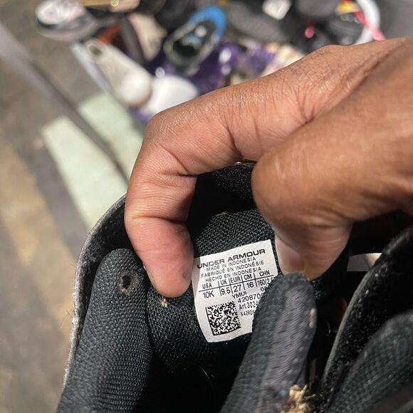 Under Armour football cleats - Picture 5 of 5